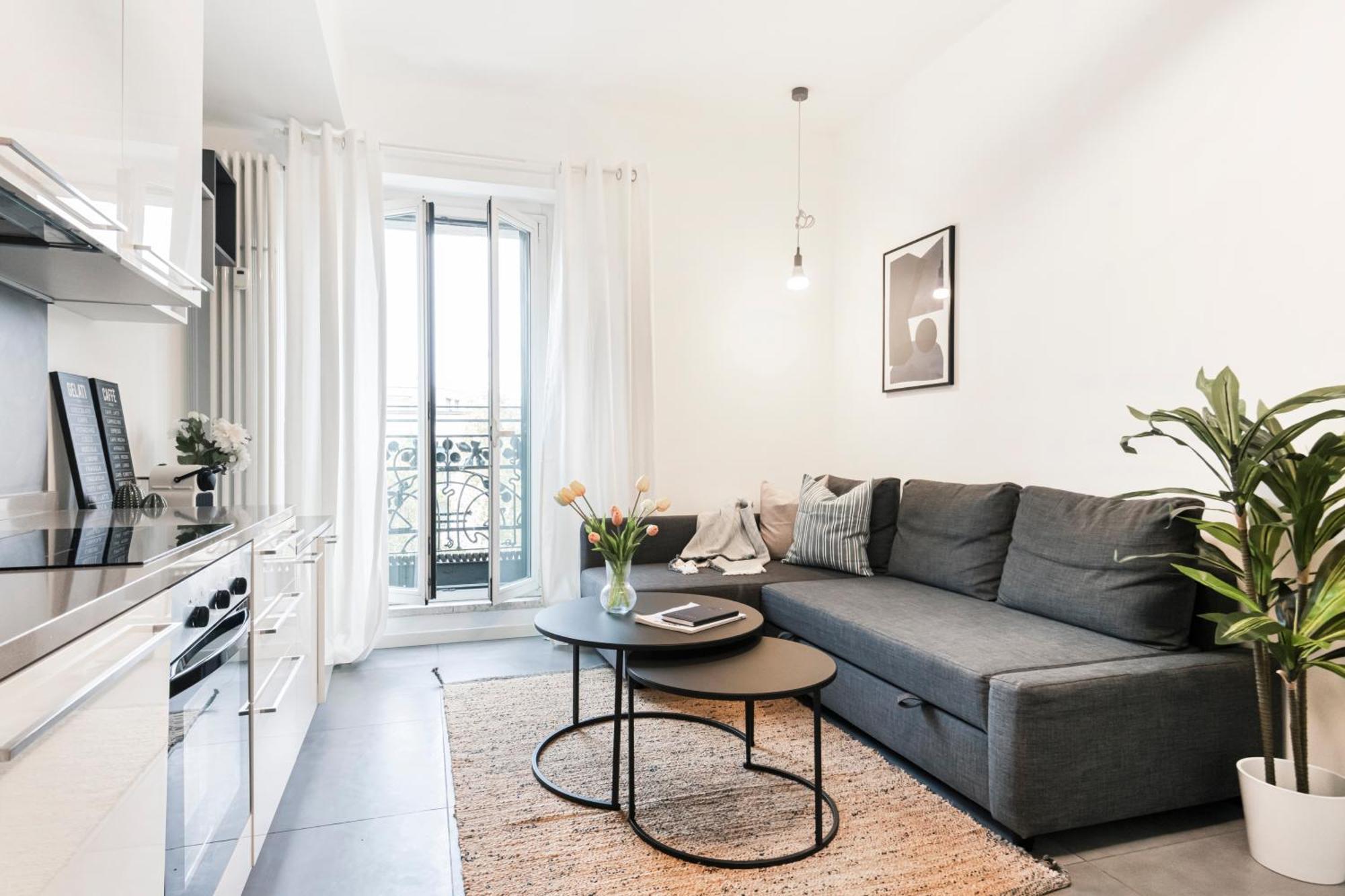 Beautiful Flat Fully Furnished In P.Ta Romana Милан Экстерьер фото