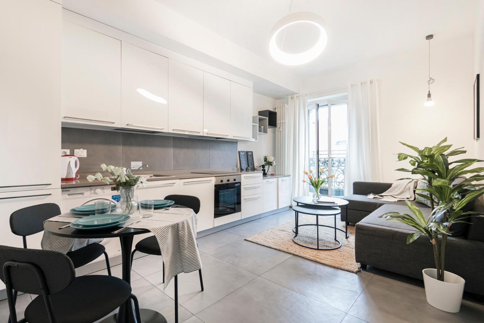 Beautiful Flat Fully Furnished In P.Ta Romana Милан Экстерьер фото